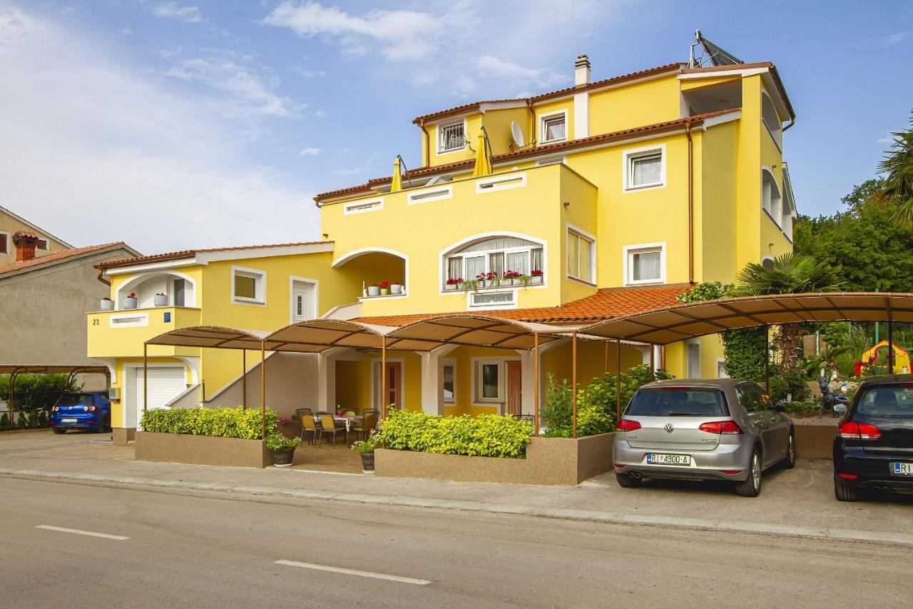 Apartmani Justic Njivice Exteriör bild