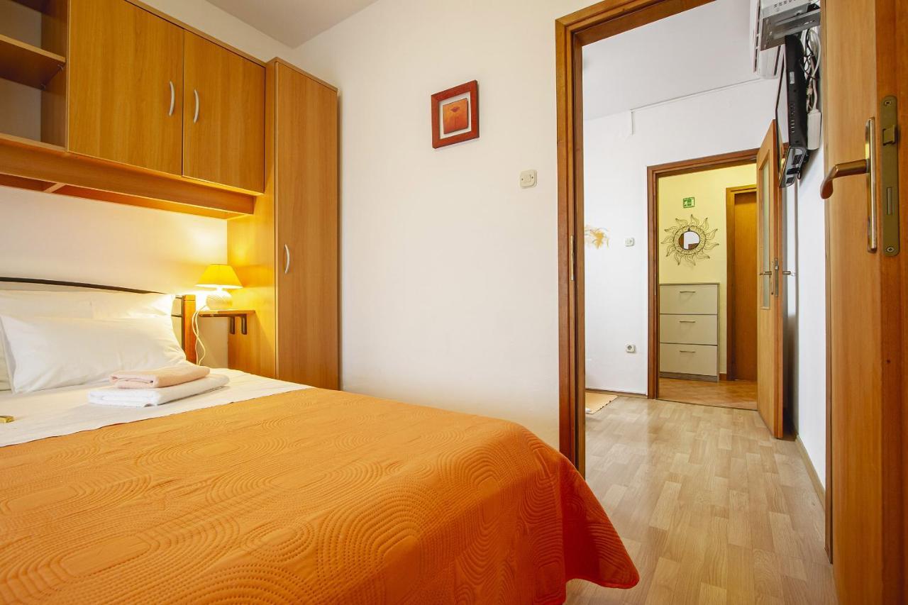 Apartmani Justic Njivice Exteriör bild