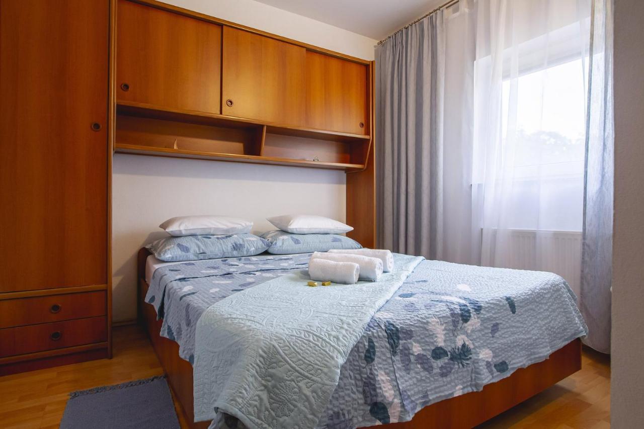 Apartmani Justic Njivice Exteriör bild