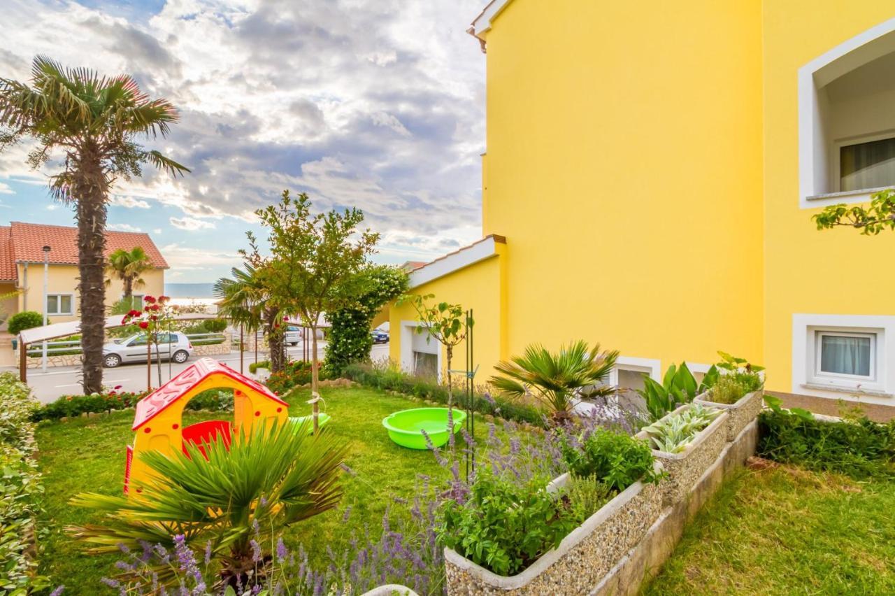 Apartmani Justic Njivice Exteriör bild