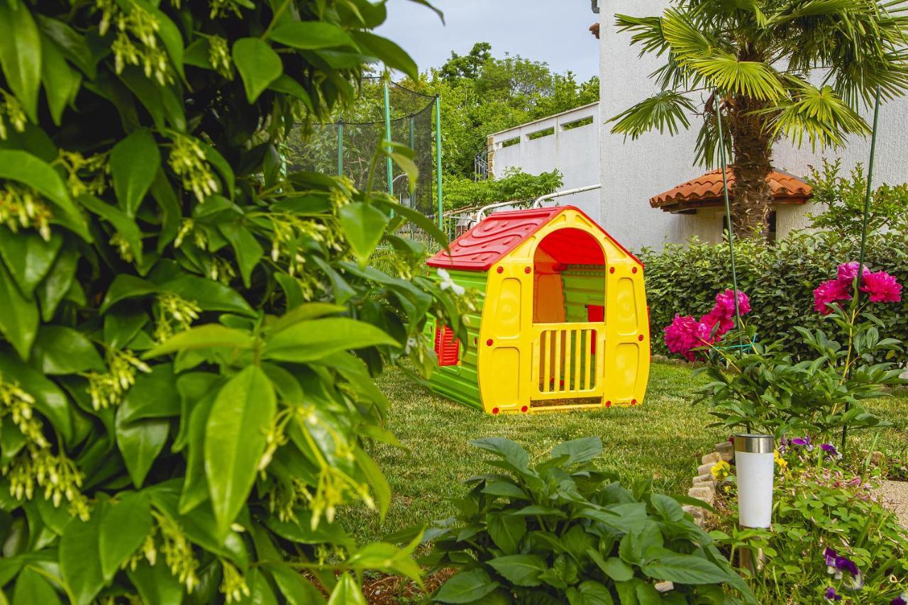 Apartmani Justic Njivice Exteriör bild