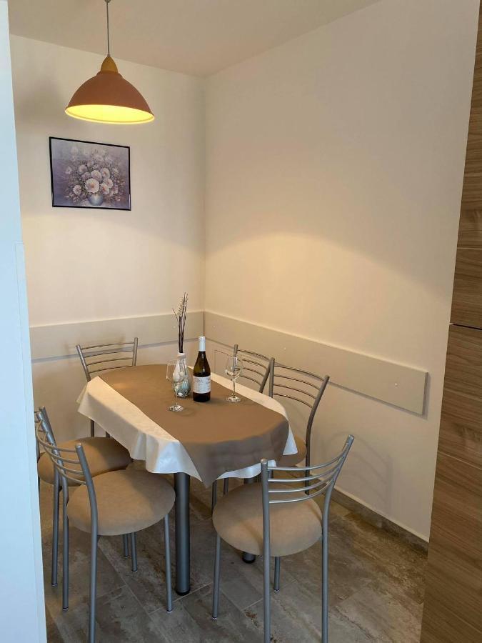 Apartmani Justic Njivice Exteriör bild