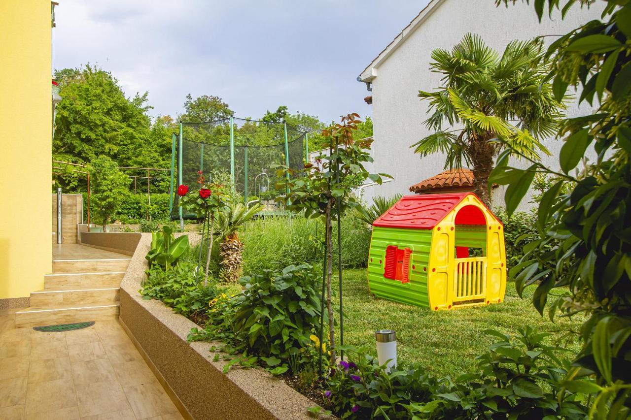 Apartmani Justic Njivice Exteriör bild