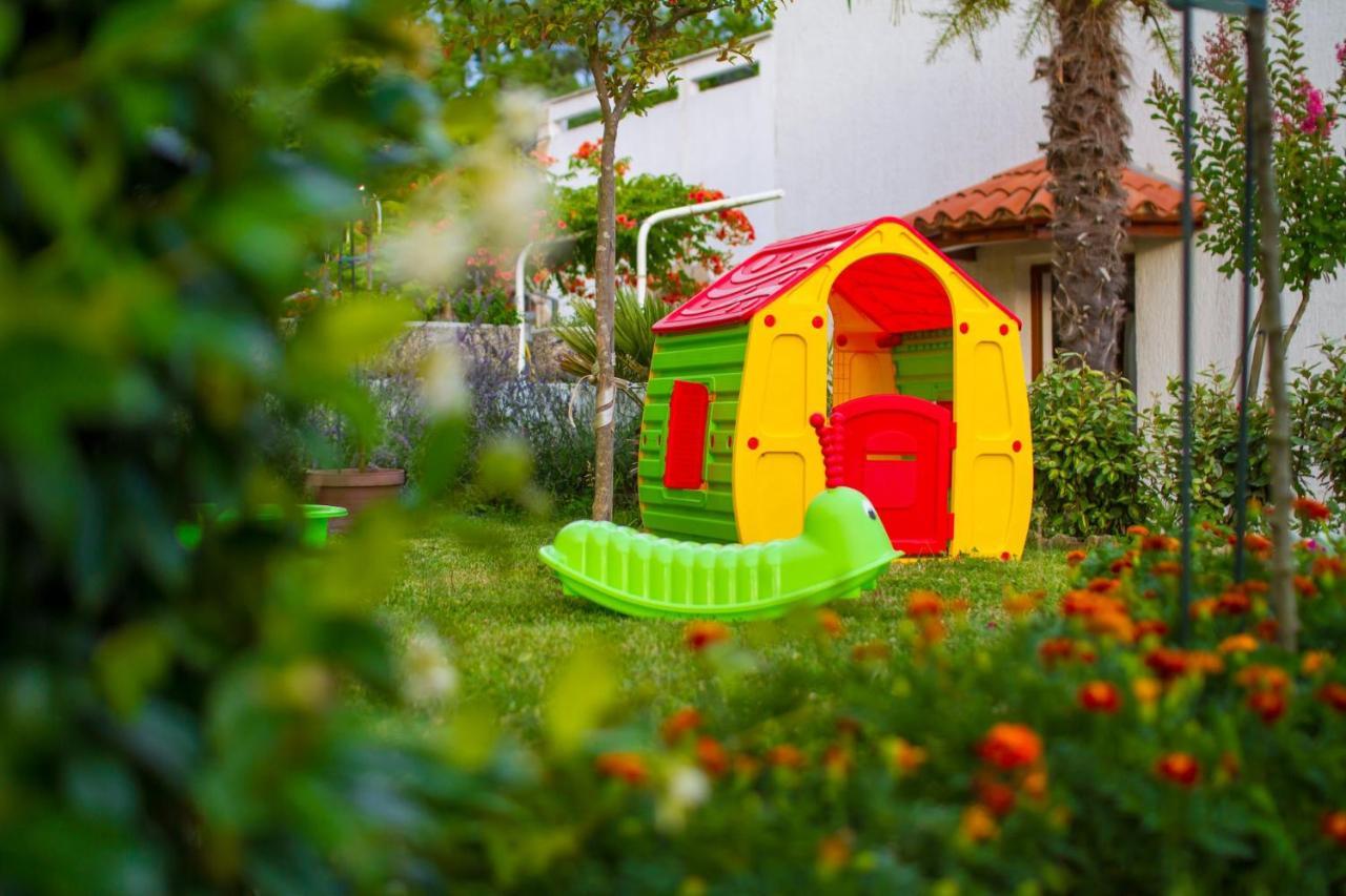Apartmani Justic Njivice Exteriör bild