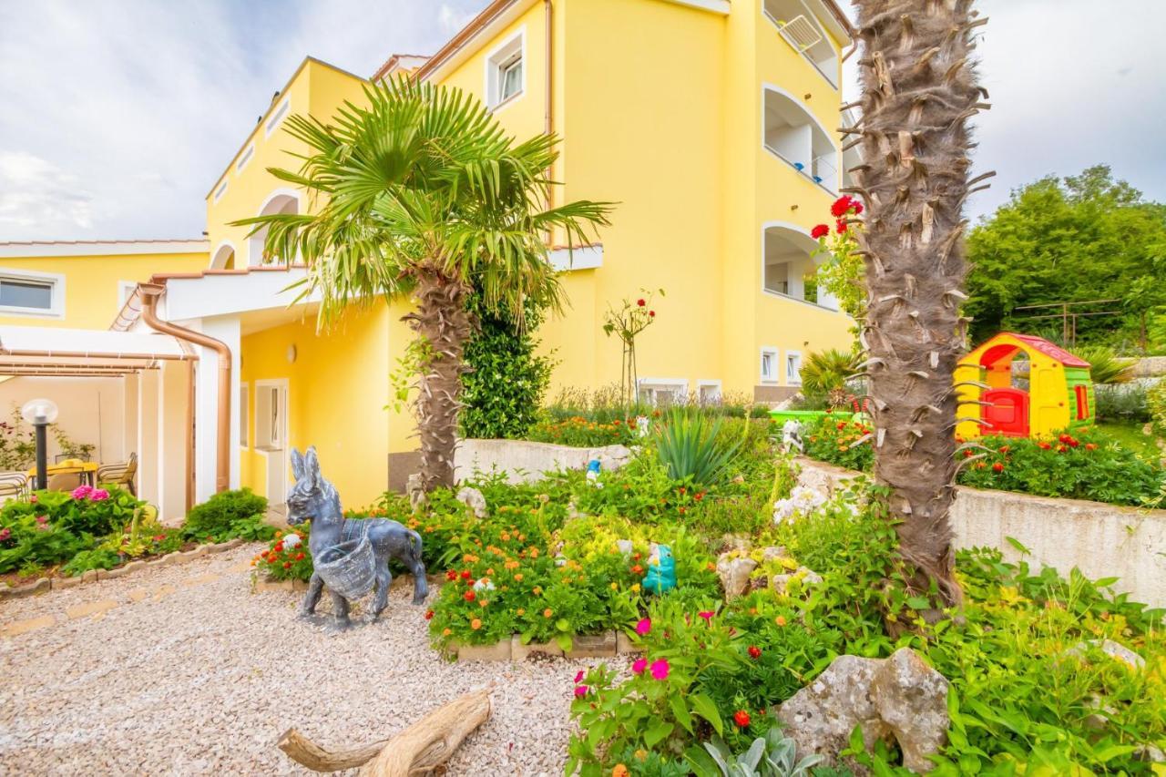 Apartmani Justic Njivice Exteriör bild